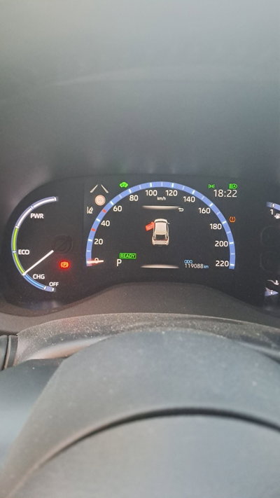 Toyota Yaris Cross 1.5 Hybrid 5p. E-CVT AWD-i Lounge (7)