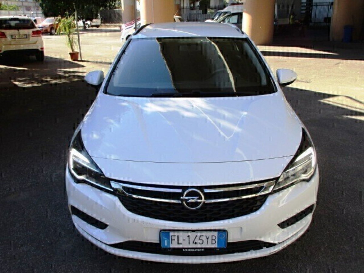 Opel Astra Station Wagon 1.6 CDTi 136CV Start&Stop Sports Dynamic (2)