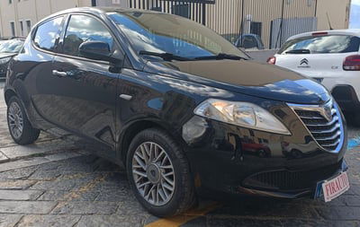 Lancia Ypsilon 1.2 69 CV 5 porte Platinum usata