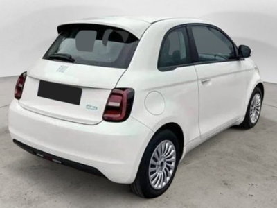 Fiat 500e Action Berlina 23,65 kWh (2)