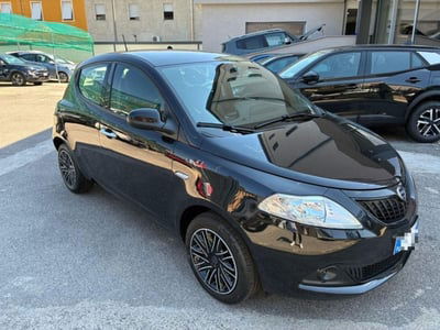 Lancia Ypsilon 1.0 FireFly 5 porte S&S Hybrid Ecochic A. Ferretti usata