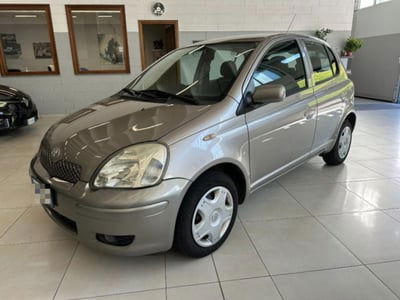Toyota Yaris 16V cat 5 porte Sol usata