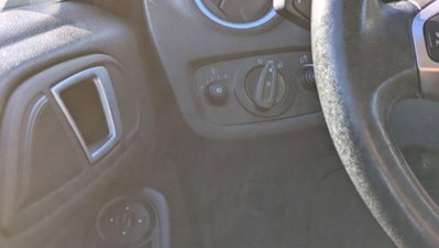 Ford Fiesta 1.5 TDCi 75CV 5 porte (12)