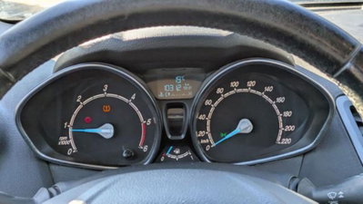 Ford Fiesta 1.5 TDCi 75CV 5 porte (6)