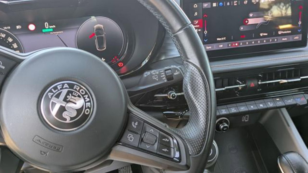 Alfa Romeo Tonale 1.5 hybrid Intensa 160cv tct7 (18)