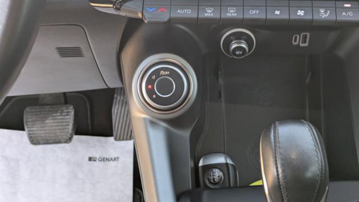 Alfa Romeo Tonale 1.5 hybrid Intensa 160cv tct7 (20)