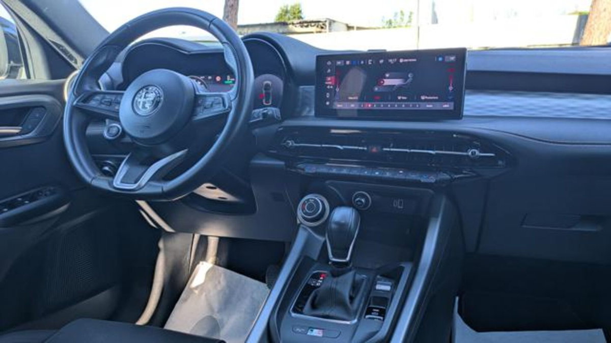 Alfa Romeo Tonale 1.5 hybrid Intensa 160cv tct7 (8)