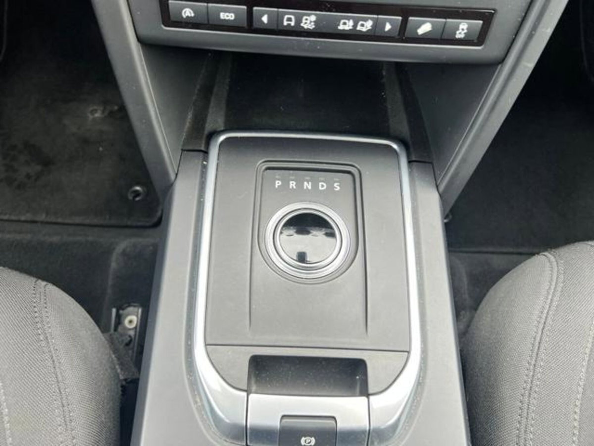 Land Rover Discovery Sport 2.0 TD4 180 CV HSE Luxury (18)