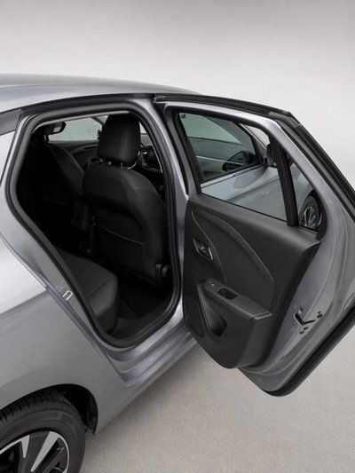Opel Corsa-e 5 porte Elegance (15)