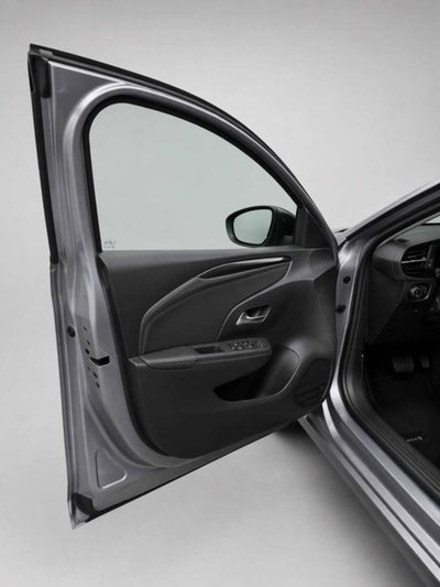 Opel Corsa-e 5 porte Elegance (16)