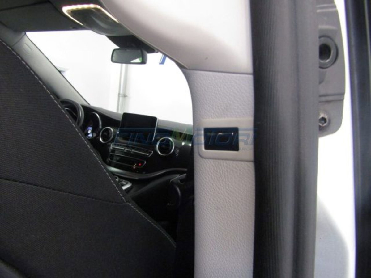 Mercedes-Benz Classe V 200 d Automatic 4Matic Executive Compact (12)