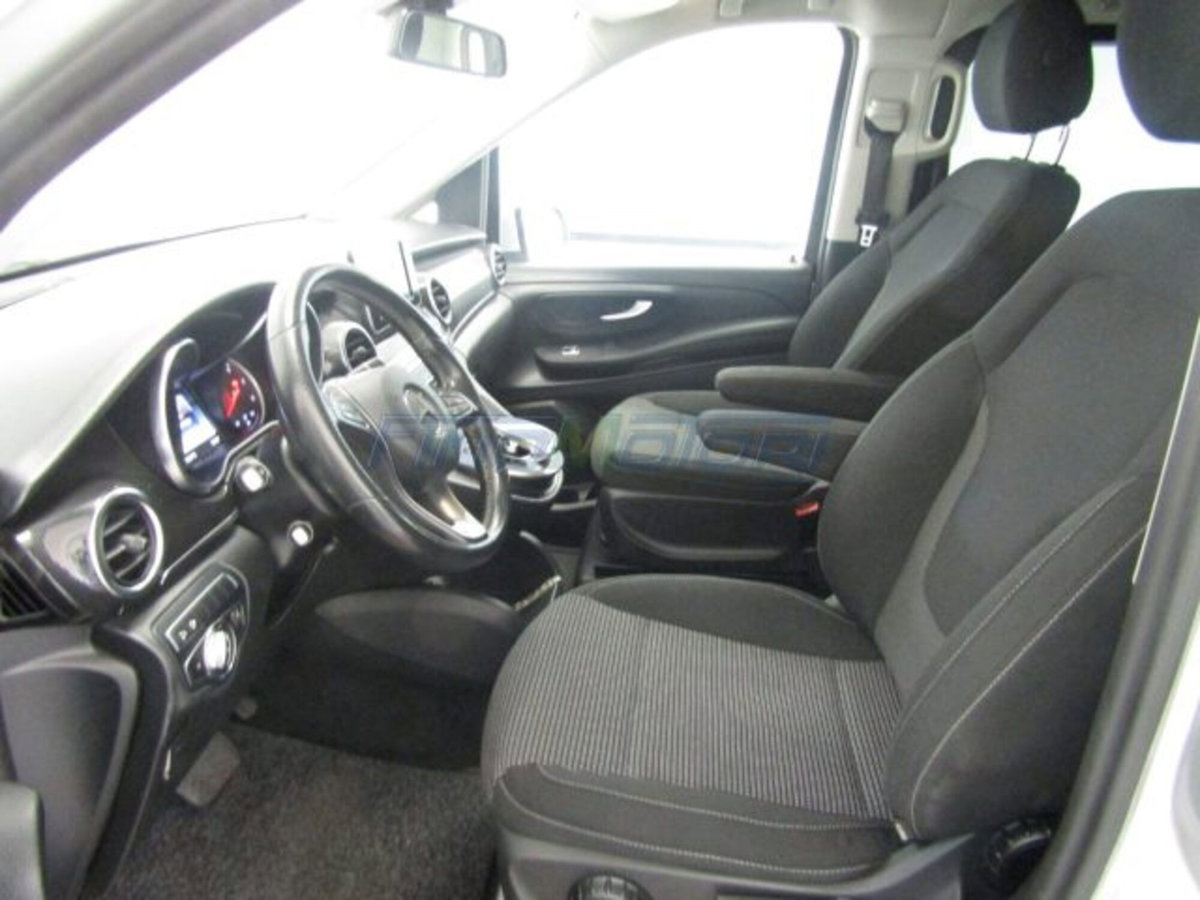 Mercedes-Benz Classe V 200 d Automatic 4Matic Executive Compact (9)