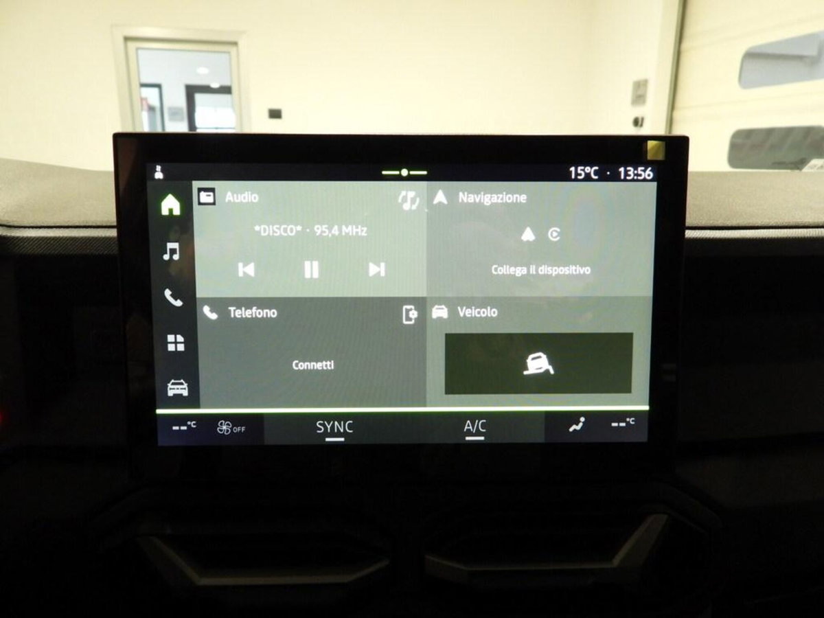 Dacia Bigster 1.2 mild hybrid-G Essential 140cv (11)