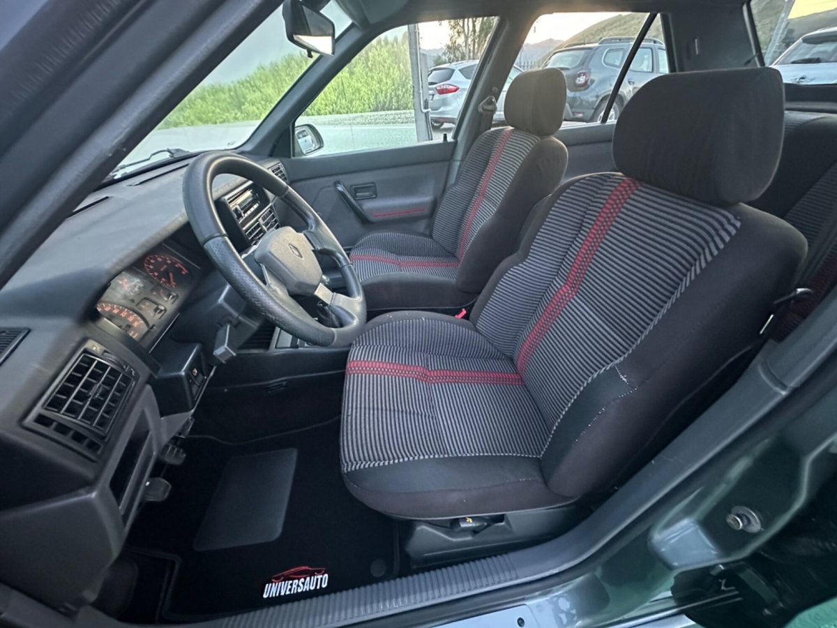 Renault 19 1.8i 16V Limited (7)