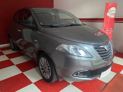Lancia Ypsilon 1.2 69 CV 5 porte Gold usata