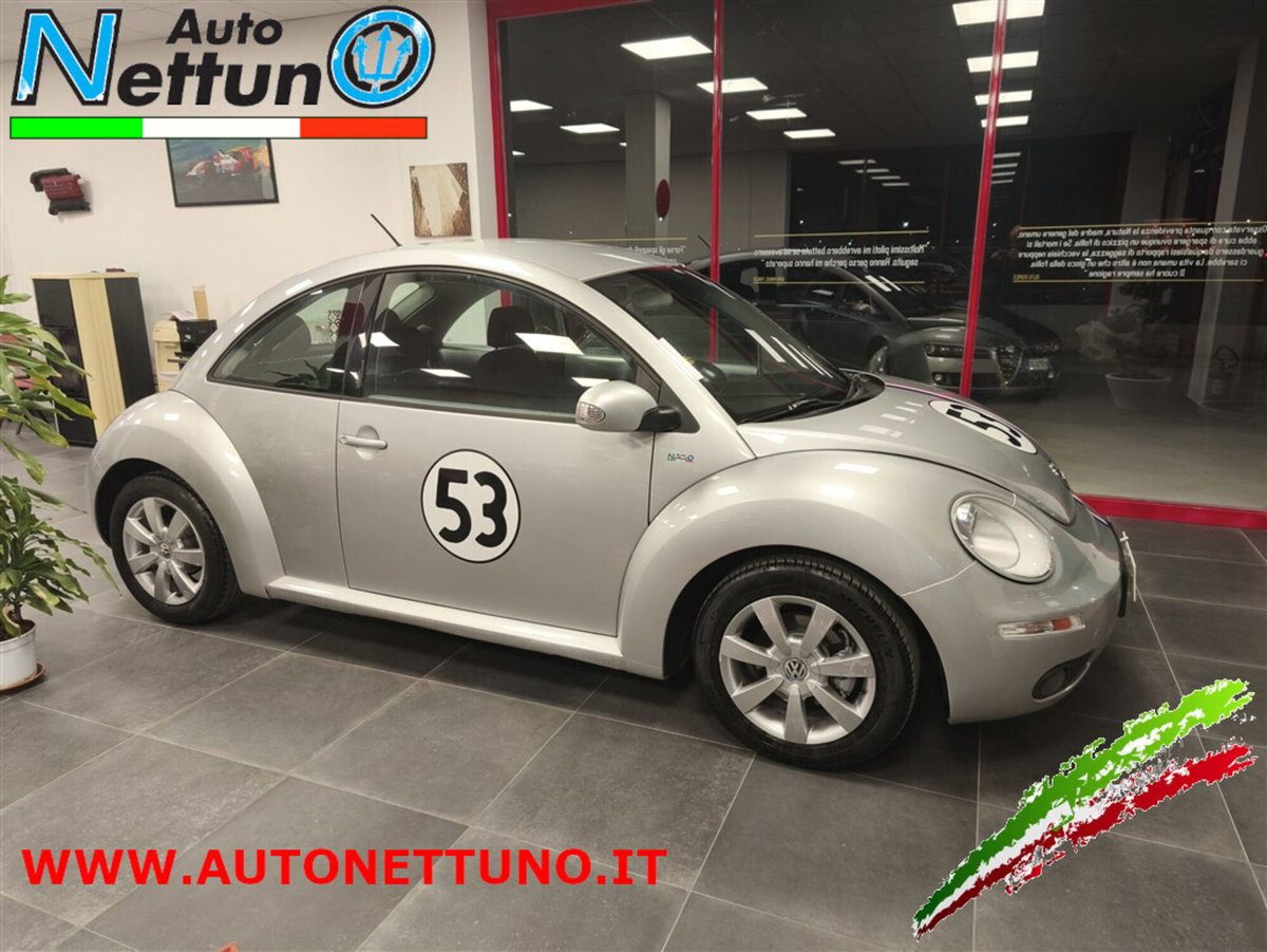 Volkswagen New Beetle 1.6 (3)