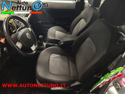 Volkswagen New Beetle 1.6 (7)