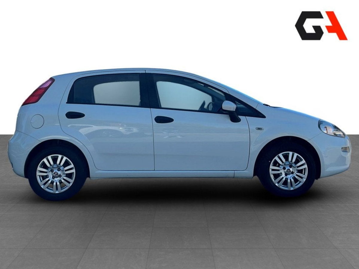 Fiat Punto 1.3 MJT II 75 CV 5 porte Street (8)