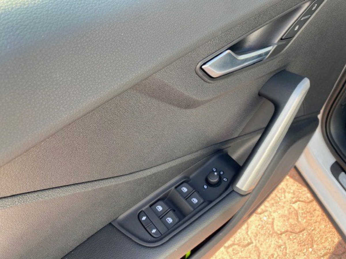 Audi Q2 Q2 30 TFSI Business (11)