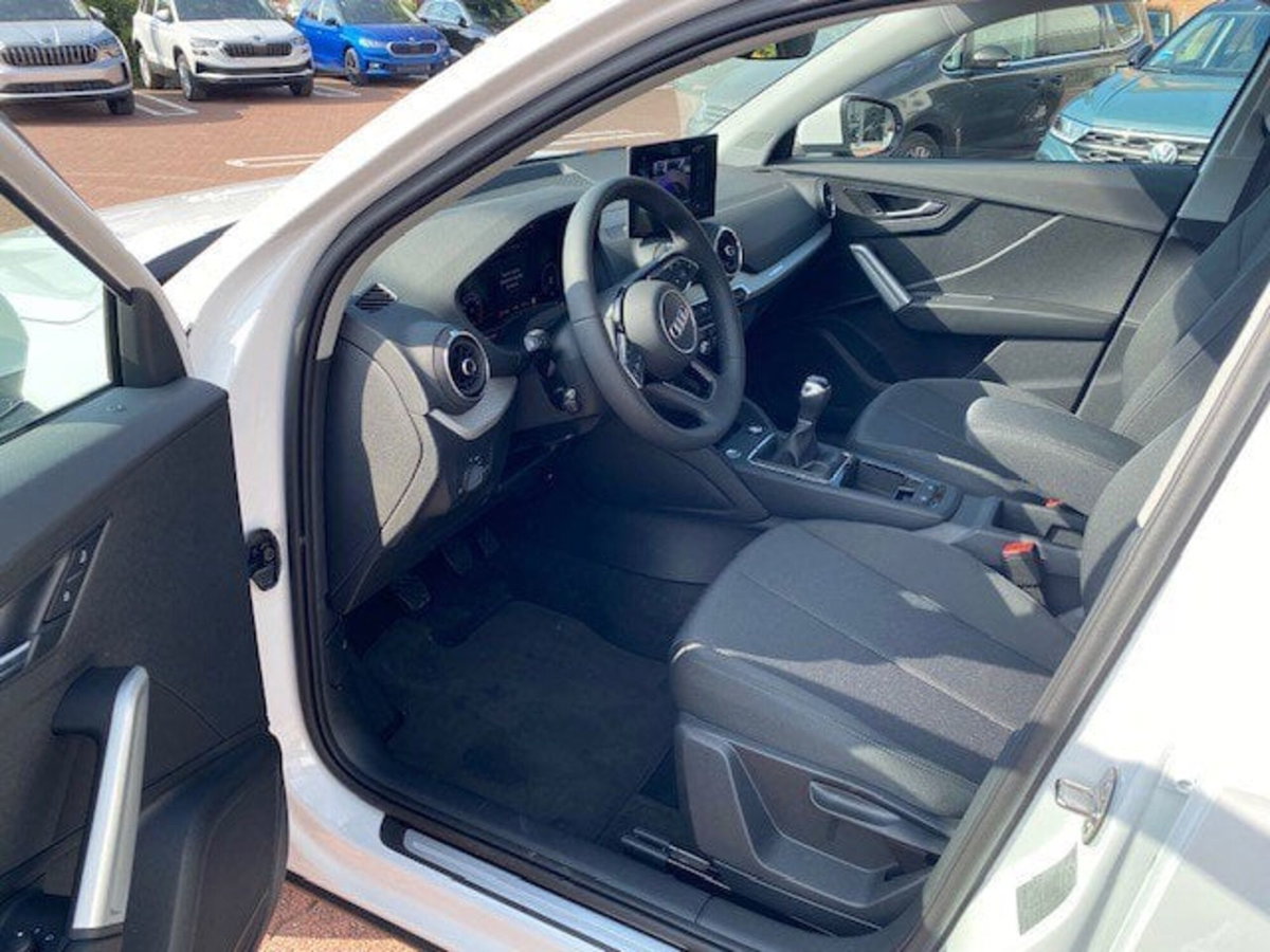 Audi Q2 Q2 30 TFSI Business (12)