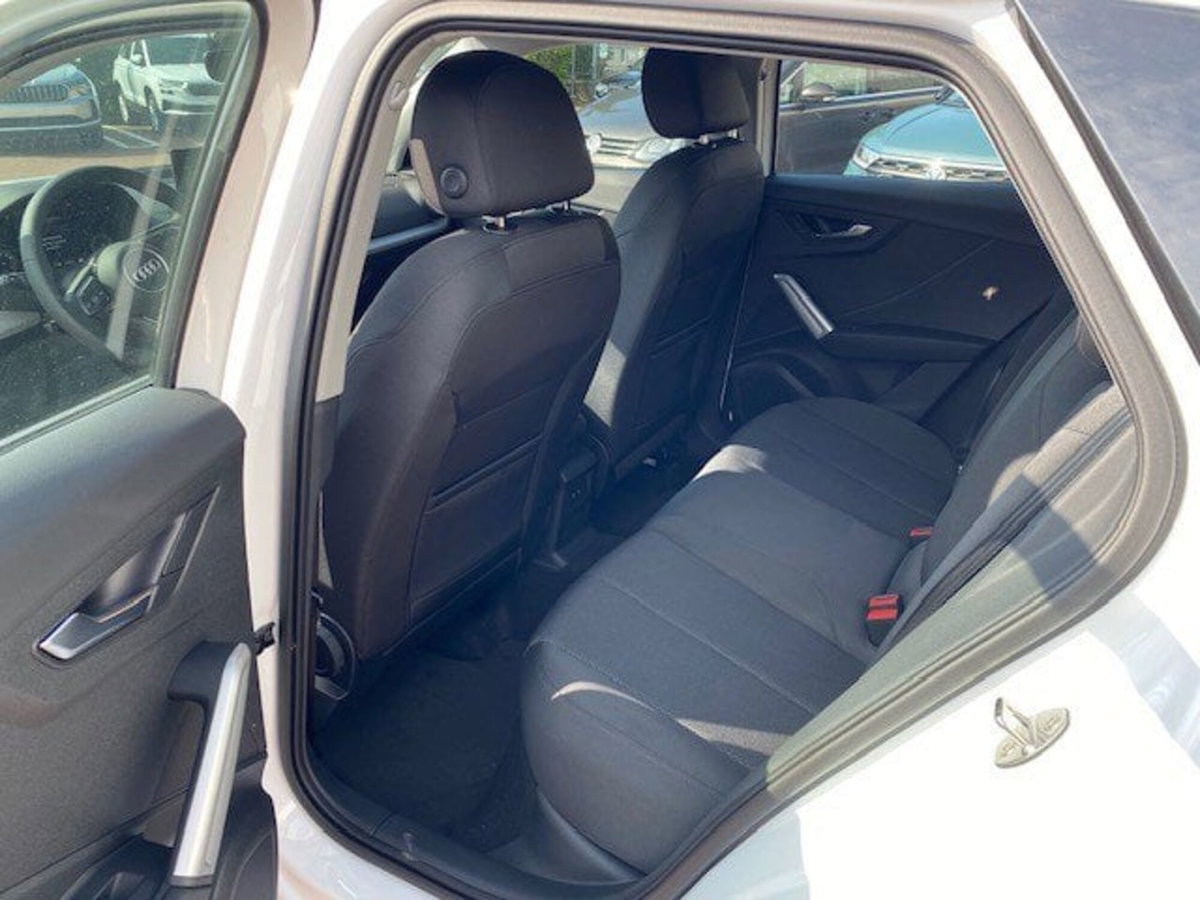Audi Q2 Q2 30 TFSI Business (14)