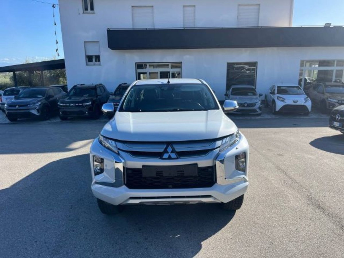 Mitsubishi L200 2.4 DI-D/154CV Double Cab Intense Navi MGN (13)