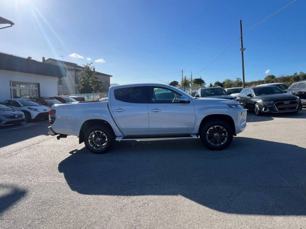 Mitsubishi L200 2.4 DI-D/154CV Double Cab Intense Navi MGN (15)