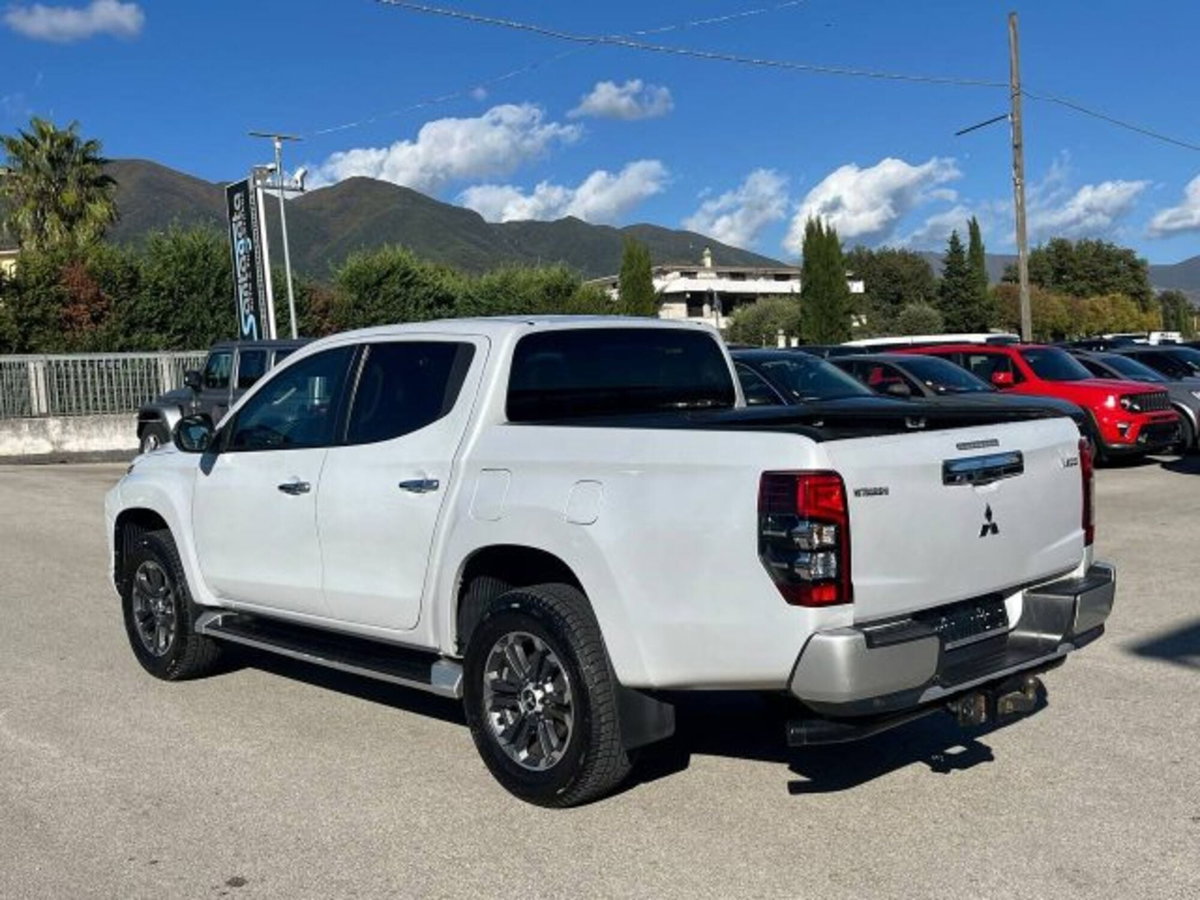 Mitsubishi L200 2.4 DI-D/154CV Double Cab Intense Navi MGN (18)