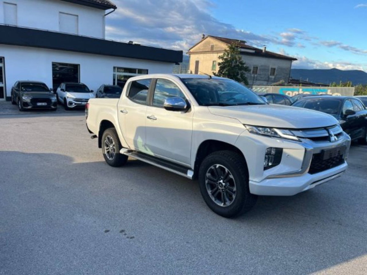 Mitsubishi L200 2.4 DI-D/154CV Double Cab Intense Navi MGN (3)
