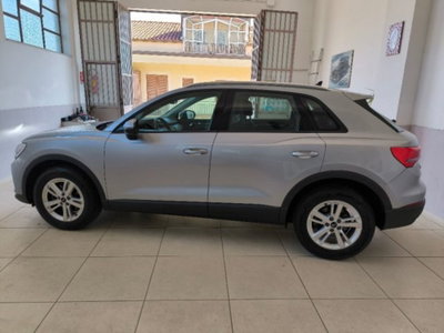 Audi Q3 35 TDI quattro S tronic Business (3)