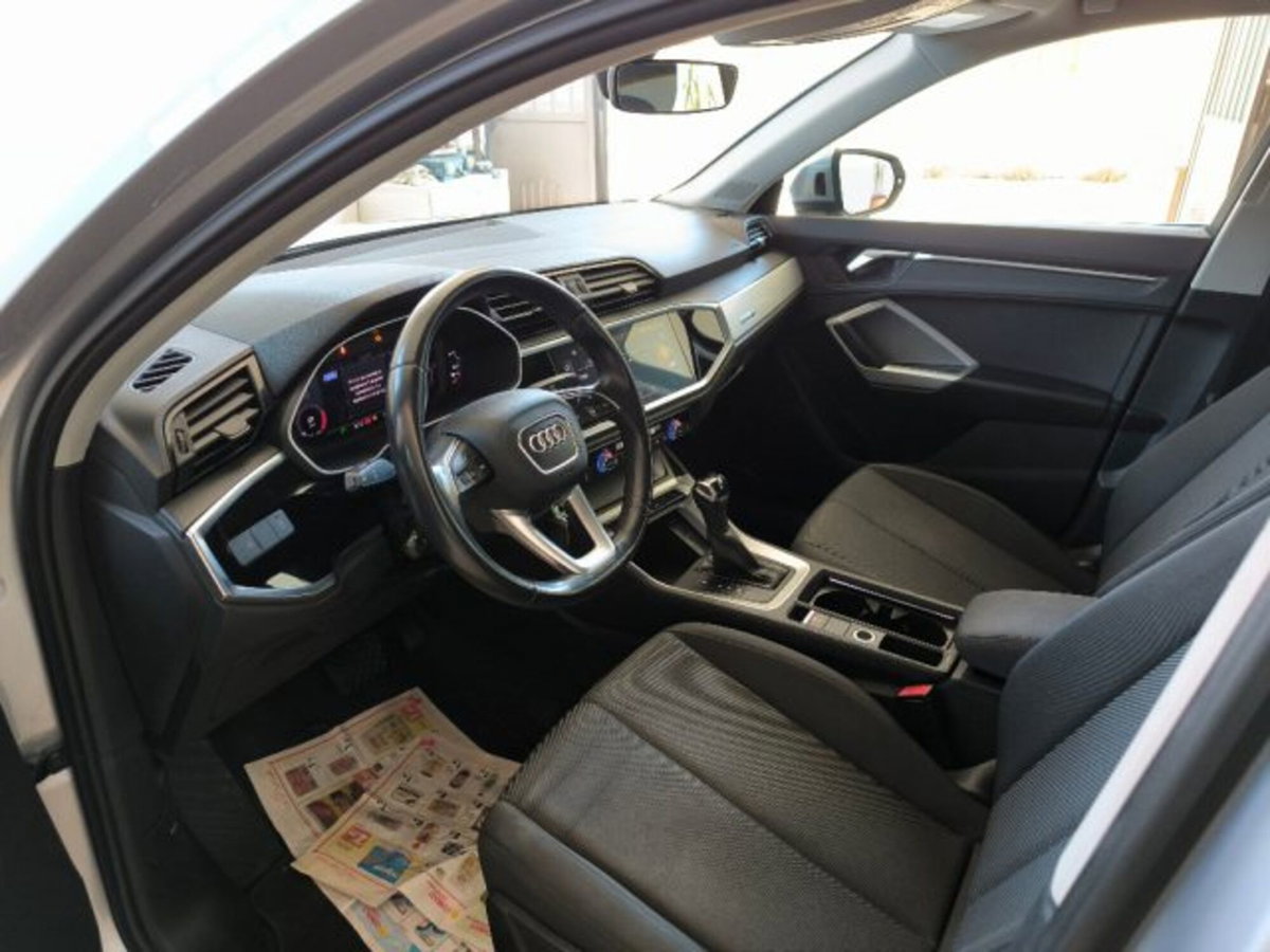 Audi Q3 35 TDI quattro S tronic Business (5)