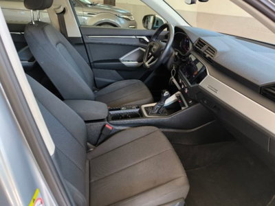 Audi Q3 35 TDI quattro S tronic Business (6)