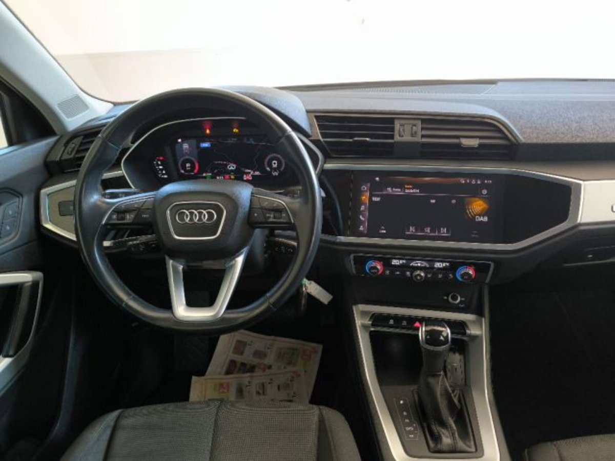 Audi Q3 35 TDI quattro S tronic Business (7)