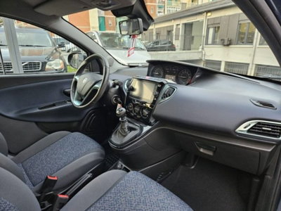 Lancia Ypsilon 1.0 FireFly 5 porte S&S Hybrid Ecochic A. Ferretti (11)