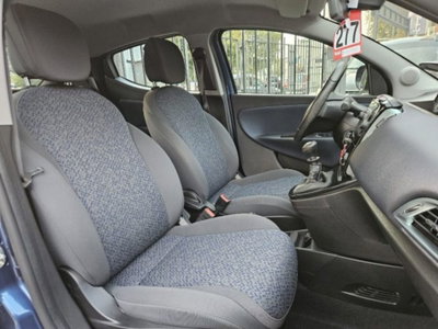 Lancia Ypsilon 1.0 FireFly 5 porte S&S Hybrid Ecochic A. Ferretti (12)