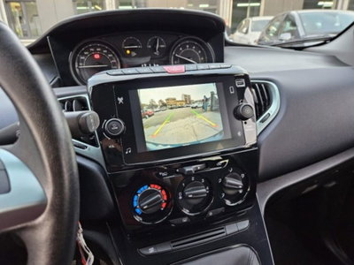 Lancia Ypsilon 1.0 FireFly 5 porte S&S Hybrid Ecochic A. Ferretti (14)