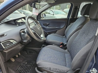 Lancia Ypsilon 1.0 FireFly 5 porte S&S Hybrid Ecochic A. Ferretti (8)