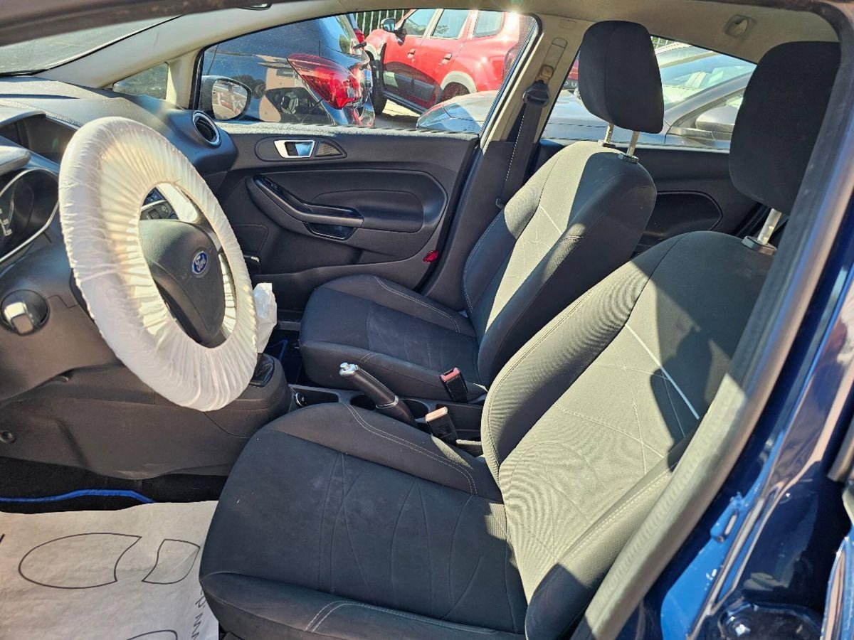 Ford Fiesta 1.5 TDCi 75CV 5 porte (11)