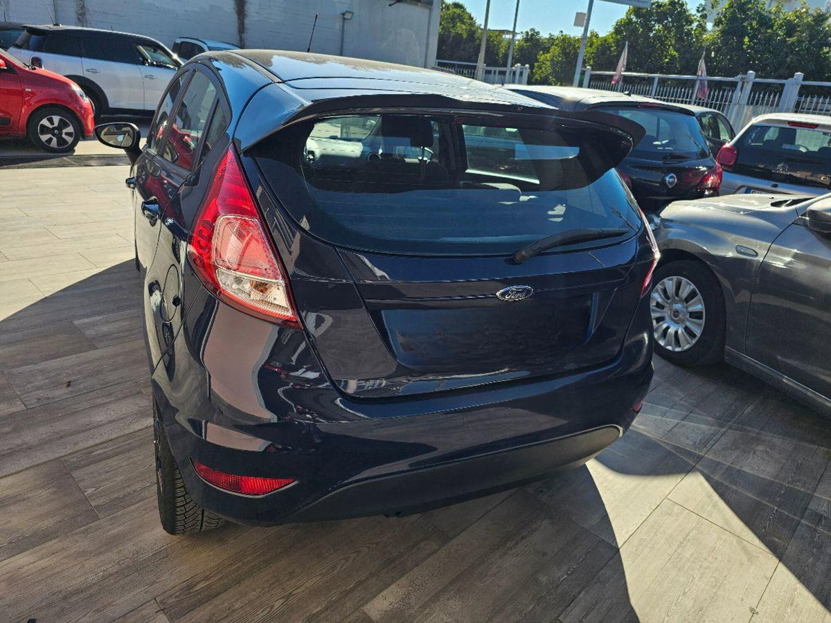 Ford Fiesta 1.5 TDCi 75CV 5 porte (8)