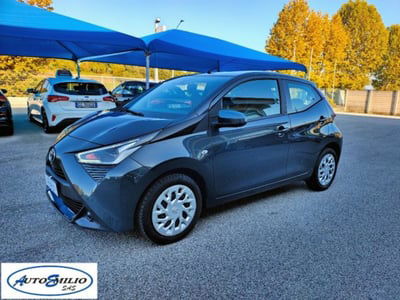 Toyota Aygo Connect 1.0 VVT-i 72 CV 5 porte x-play usata