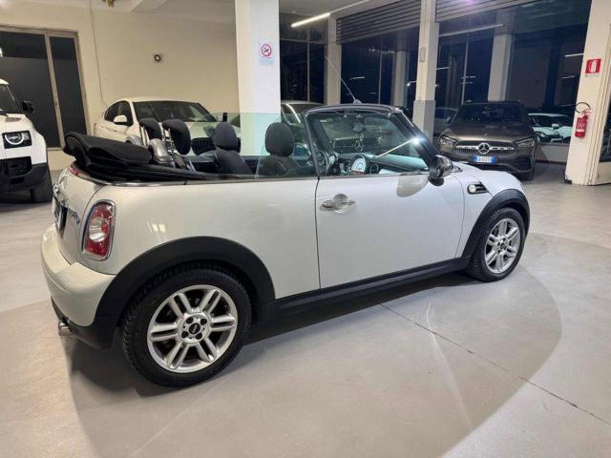 MINI Mini Cabrio 1.6 16V Cooper D Cabrio (10)