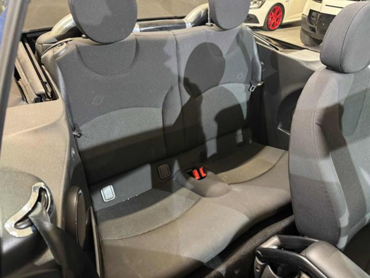 MINI Mini Cabrio 1.6 16V Cooper D Cabrio (12)