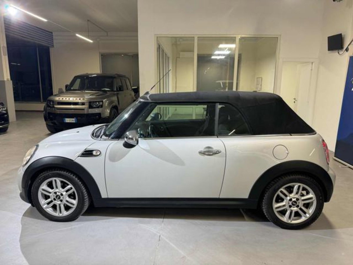 MINI Mini Cabrio 1.6 16V Cooper D Cabrio (5)