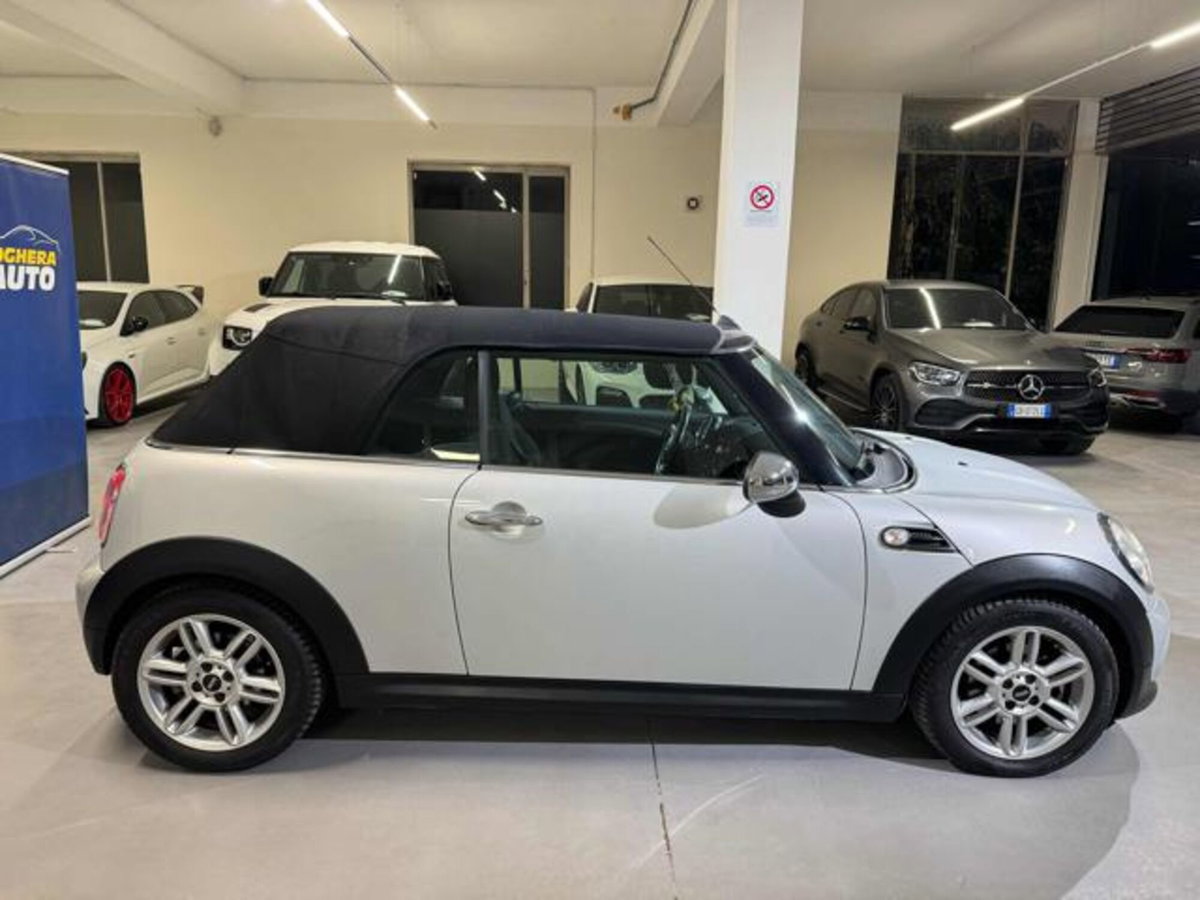 MINI Mini Cabrio 1.6 16V Cooper D Cabrio (6)