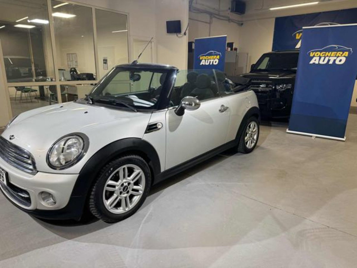 MINI Mini Cabrio 1.6 16V Cooper D Cabrio (8)