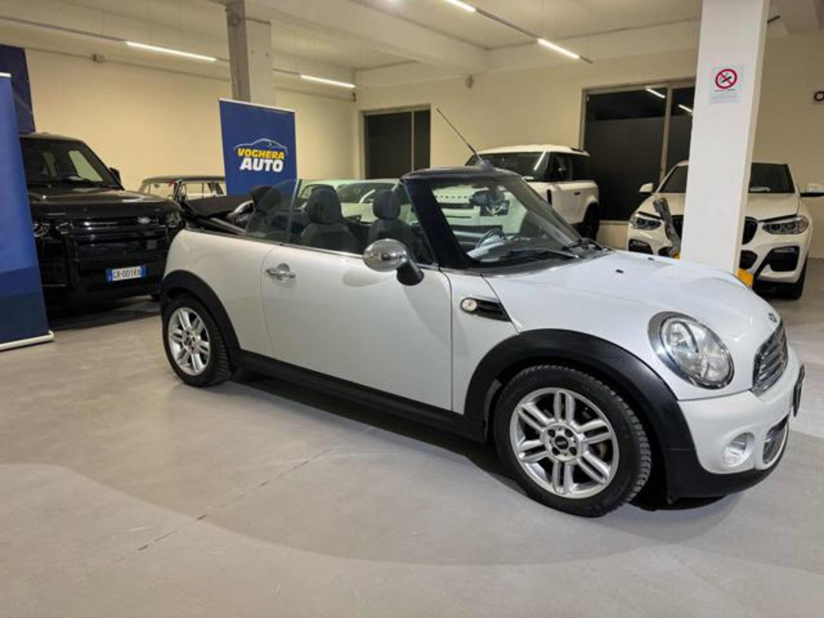 MINI Mini Cabrio 1.6 16V Cooper D Cabrio (9)