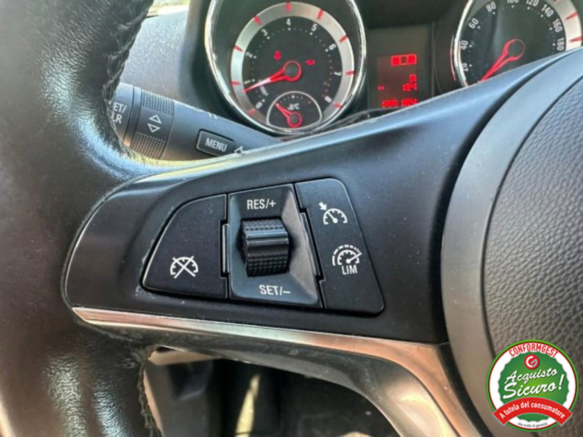Opel Adam 1.4 87 CV Glam (9)
