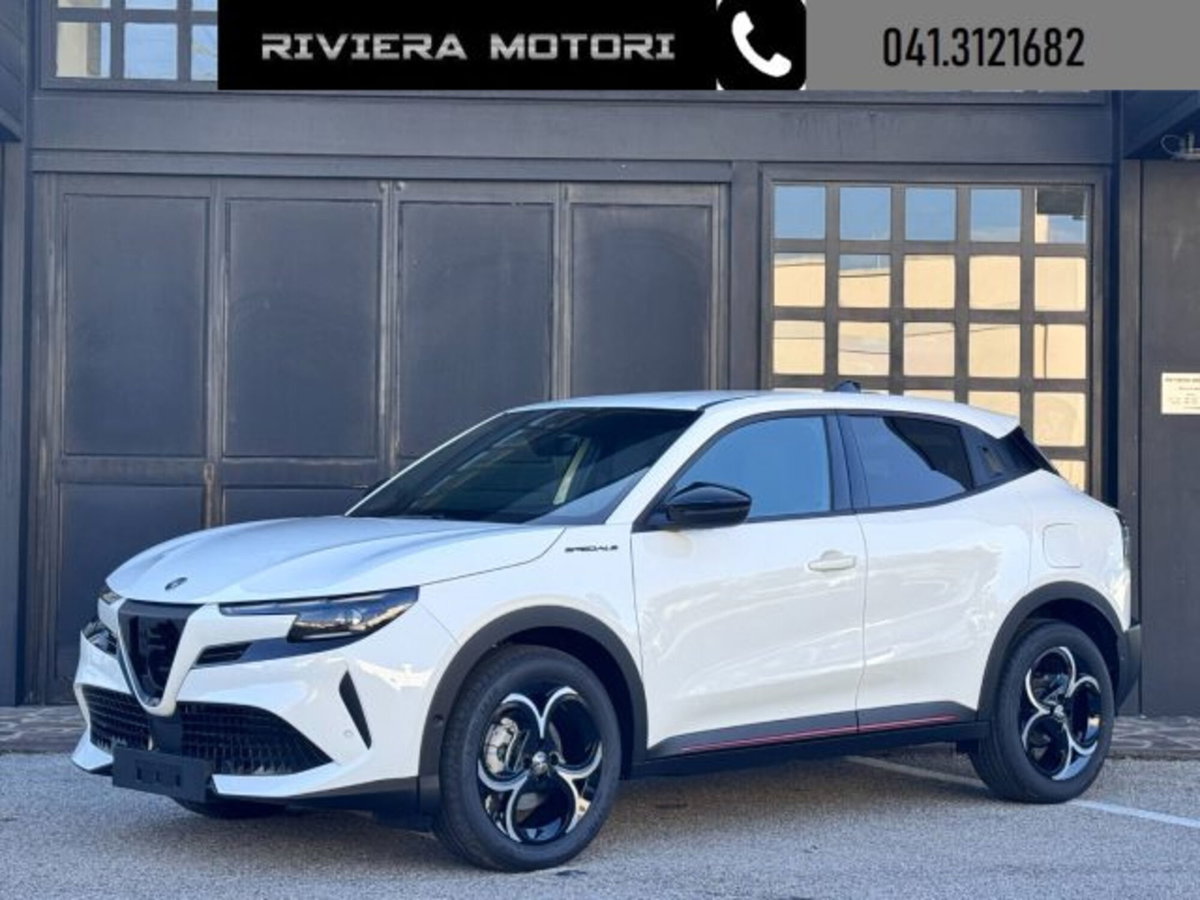 Alfa Romeo Junior 1.2 ibrida Sport Speciale 145cv edct6 (15)