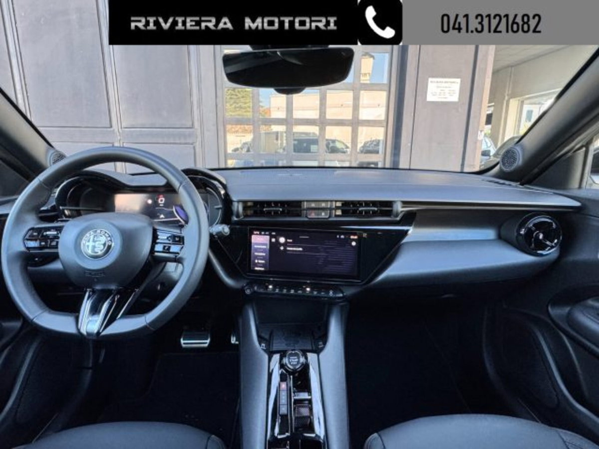 Alfa Romeo Junior 1.2 ibrida Sport Speciale 145cv edct6 (5)