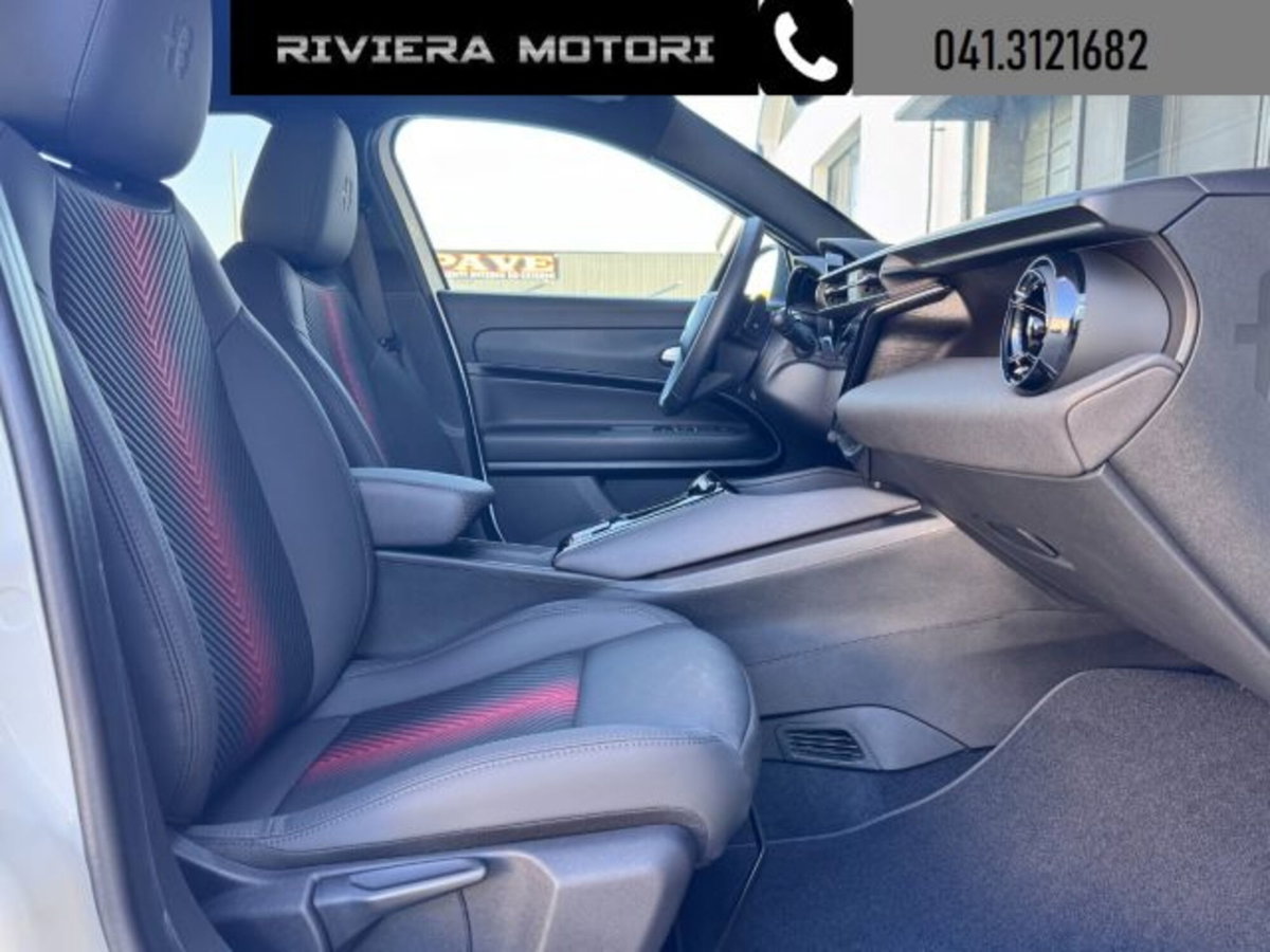 Alfa Romeo Junior 1.2 ibrida Sport Speciale 145cv edct6 (7)